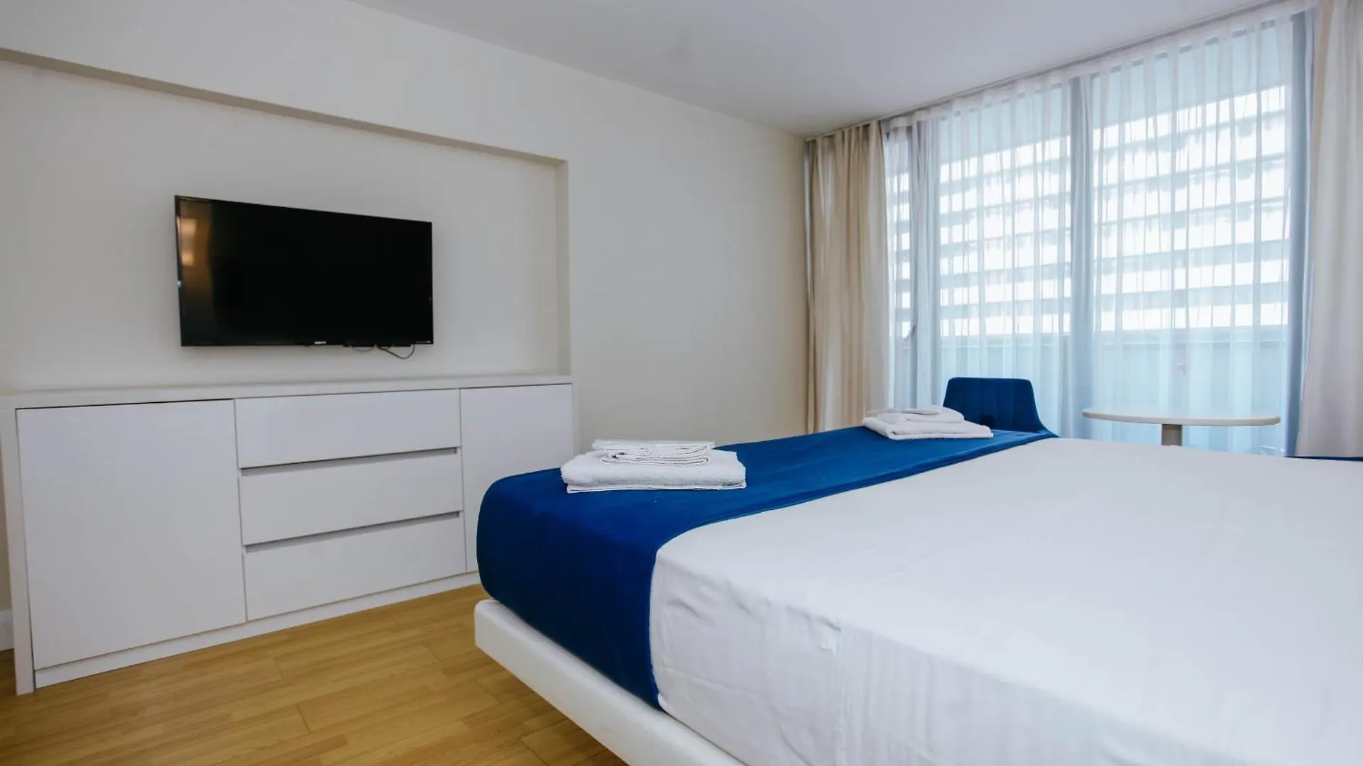 Welcoming Sea View Aparthotel In Orbi City 바투미